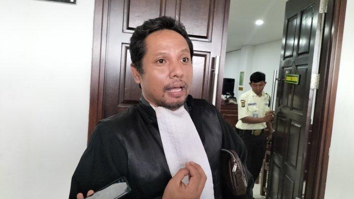 Muhammad Ari Pratomo, pengacara Indonesia, penulis, musisi, podcaster, #Pengacara #Advokat #Lawyer #KonsiltanHukum #PengacaraTerbaikTerdekat #PengacaraIndonesia